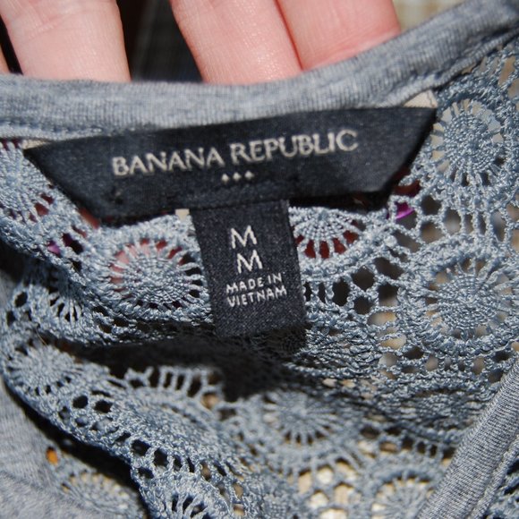 Banana Republic crochet lace back tank - Picture 6 of 6